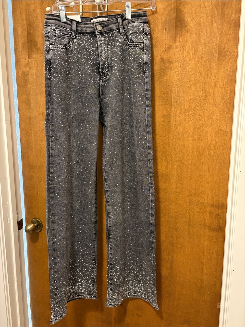 612. Nina Rossi Women's Grey Stretch Denim Rhinestone Straight-Leg Jeans